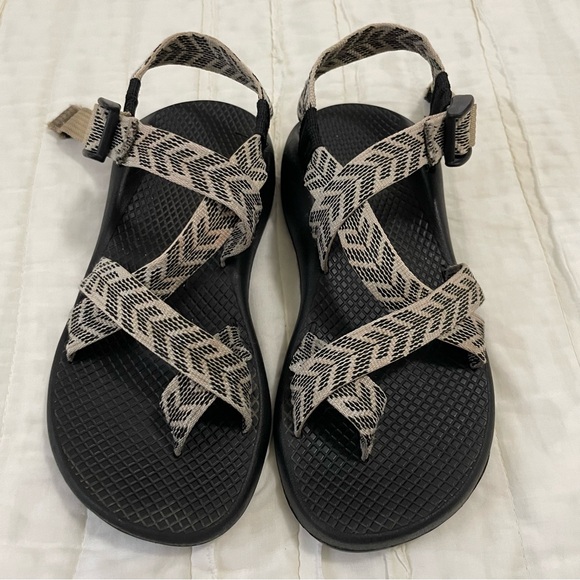 Chaco Sandals Women's 6 Z Cloud 2 Rocket Chevron Black & Creme Arrow - Picture 1 of 9